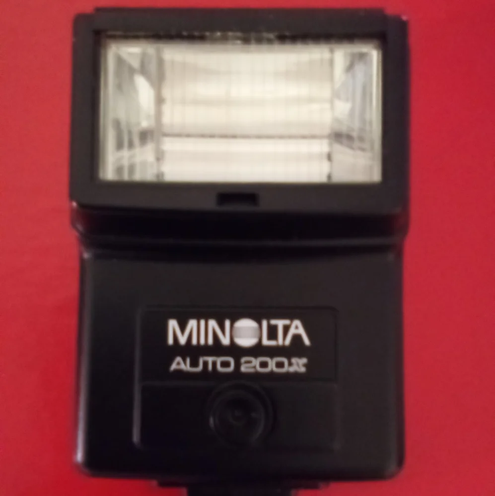 Vintage Minolta Auto 200x Flash